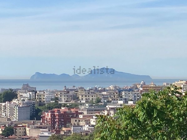 appartamento in affitto a Napoli in zona Capodimonte / Colli Aminei