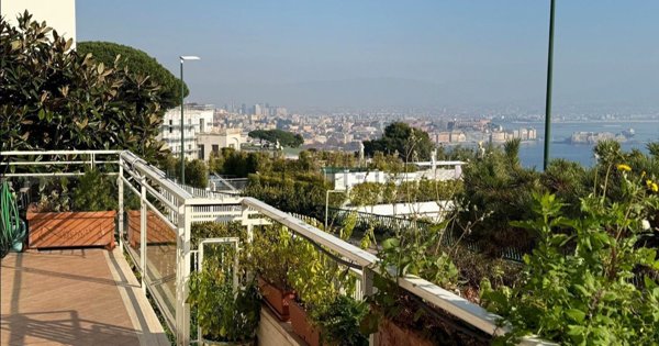 appartamento in affitto a Napoli in zona Posillipo
