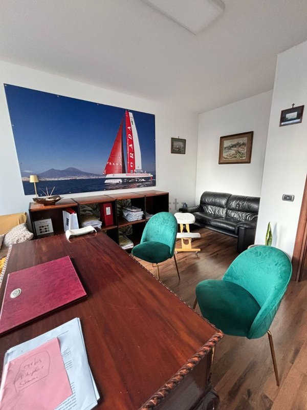 ufficio in affitto a Napoli