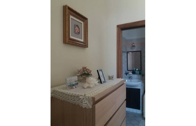 camera singola in affitto a Napoli in zona San Carlo all'Arena