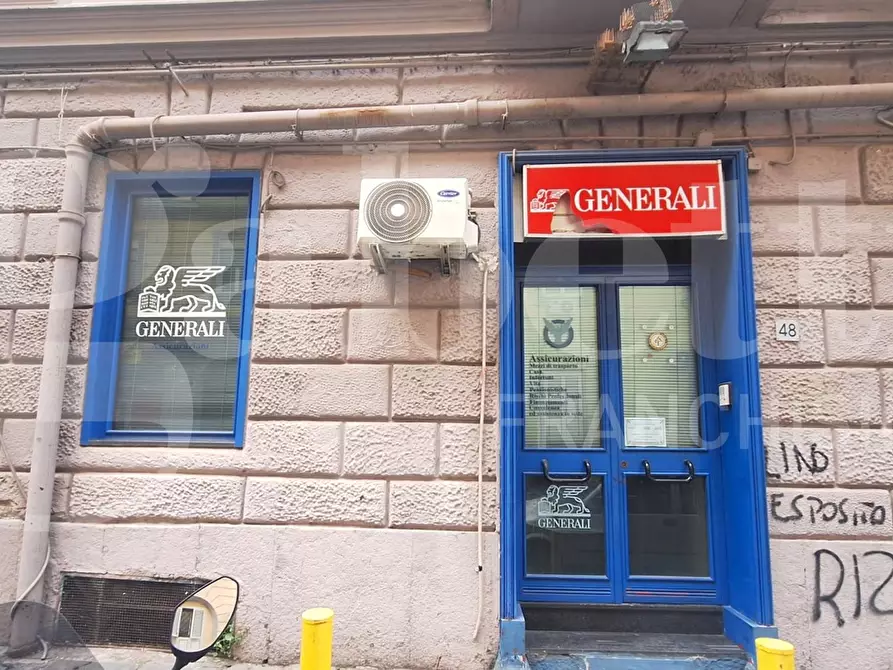 negozio in affitto a Napoli