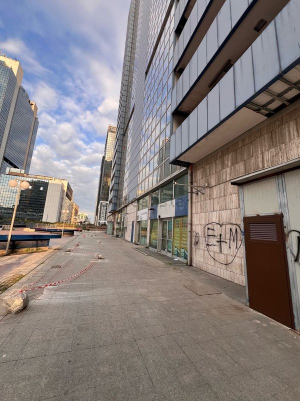 locale commerciale in affitto a Napoli