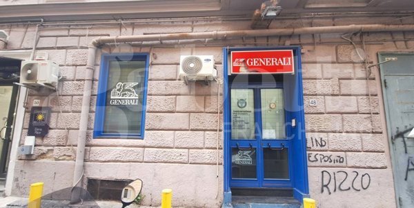negozio in affitto a Napoli