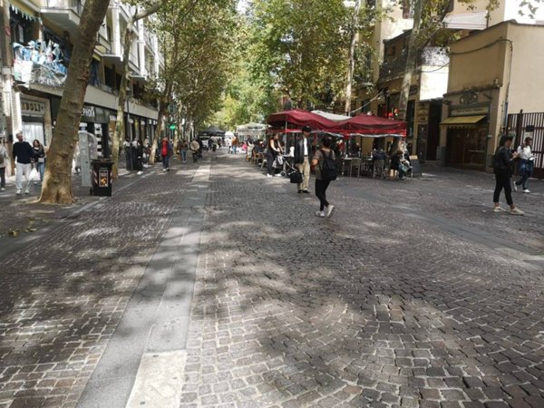 negozio in affitto a Napoli in zona Vomero