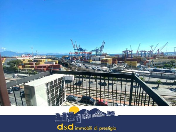 ufficio in affitto a Napoli in zona Zona Industriale-Ferrovia