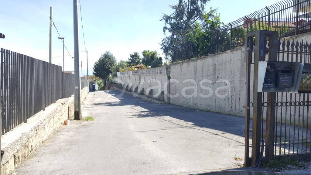 appartamento in affitto a Napoli in zona Chiaiano