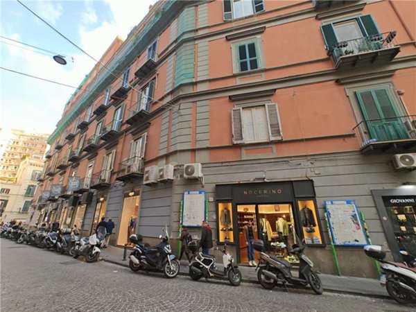 ufficio in affitto a Napoli in zona Chiaia