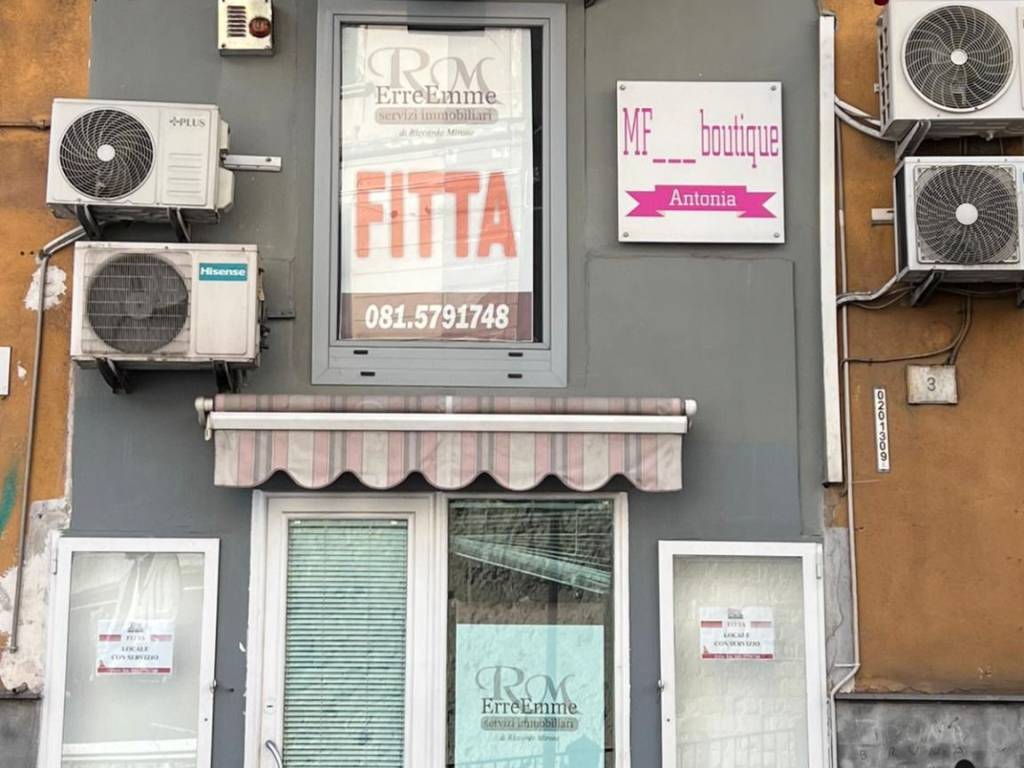 negozio in affitto a Napoli in zona Avvocata