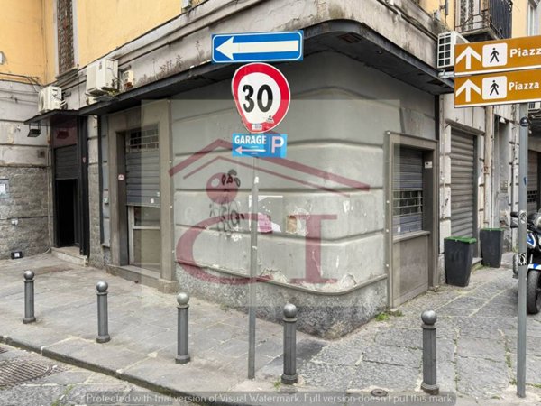 negozio in affitto a Napoli in zona Pendino / San Giuseppe