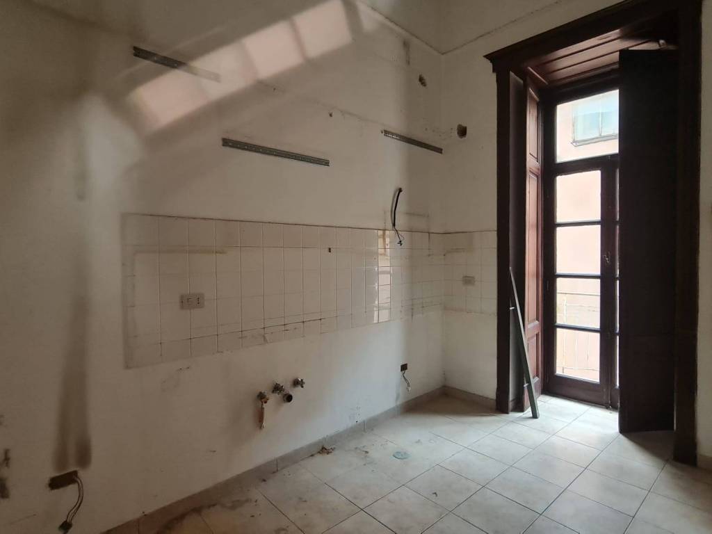 ufficio in affitto a Napoli in zona Chiaia