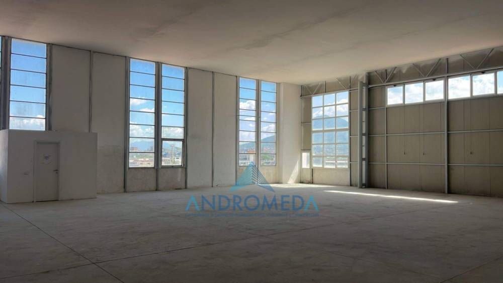 ufficio in affitto a Napoli in zona Barra