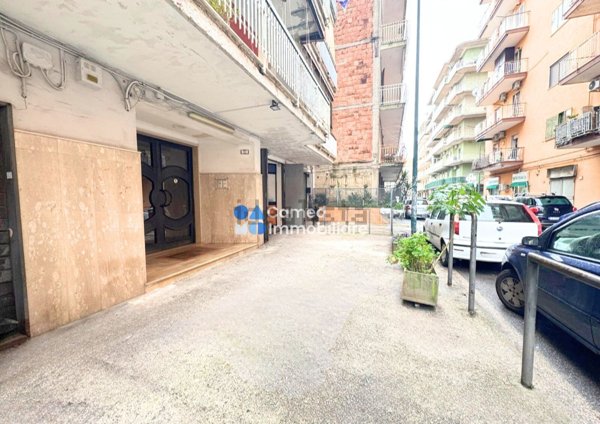 ufficio in affitto a Napoli in zona Pianura