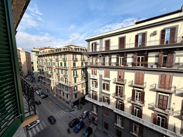 appartamento in affitto a Napoli in zona Chiaia