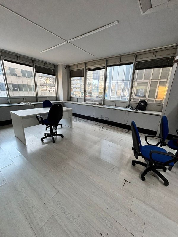 ufficio in affitto a Napoli