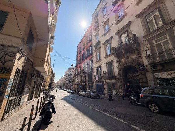 negozio in affitto a Napoli