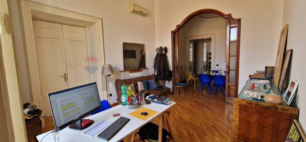 ufficio in affitto a Napoli in zona San Ferdinando