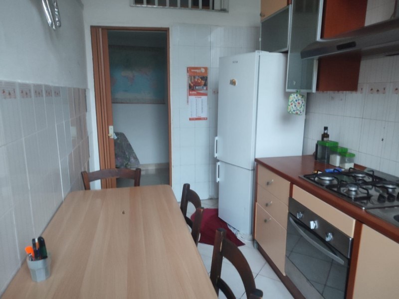 negozio in affitto a Napoli in zona Vicaria