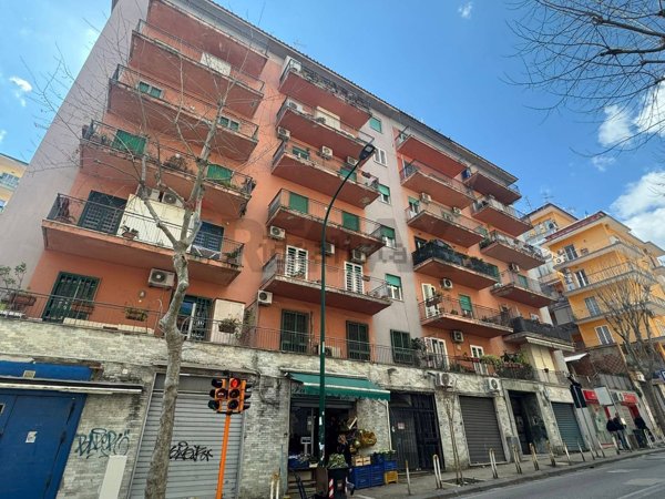 locale commerciale in affitto a Napoli in zona Camaldoli