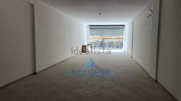 locale commerciale in affitto a Napoli in zona Secondigliano