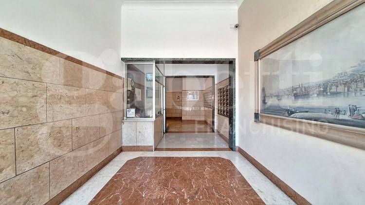 appartamento in affitto a Napoli in zona San Carlo all'Arena