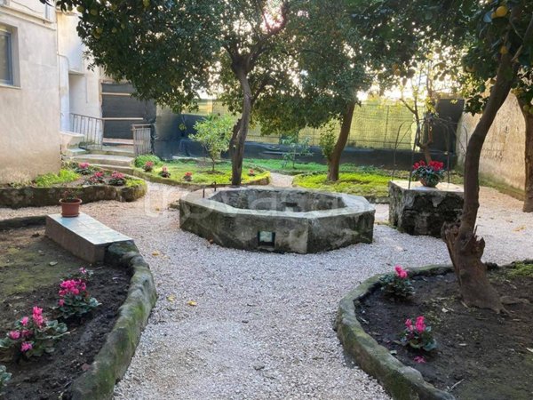 appartamento in affitto a Napoli in zona Stella