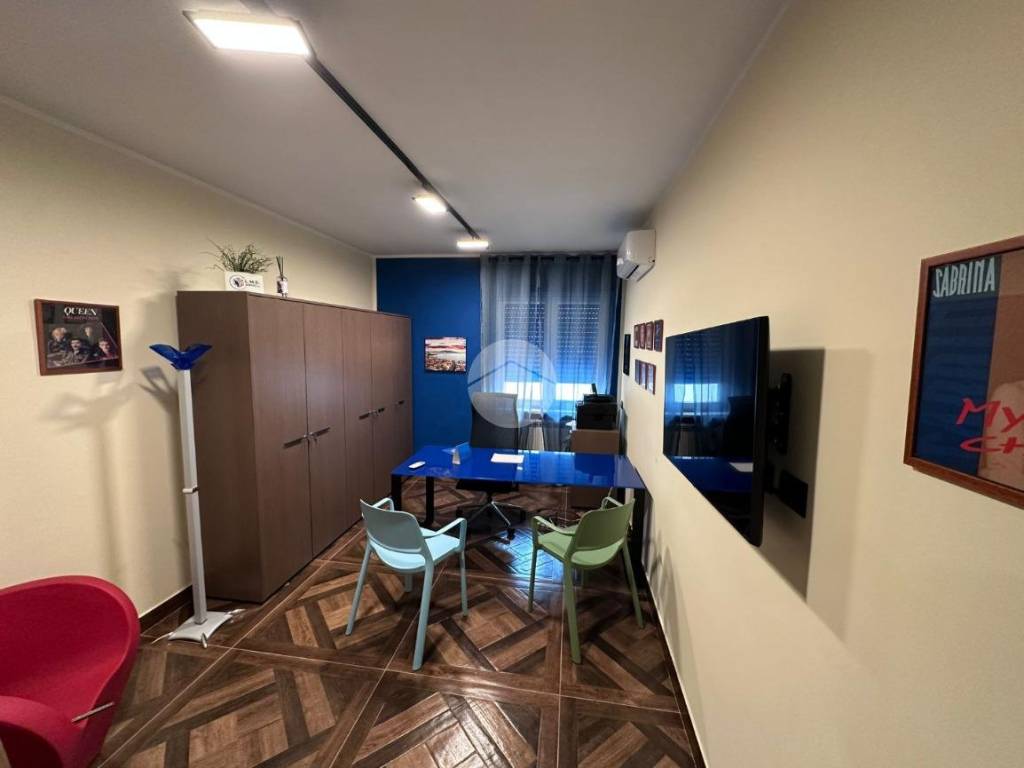 ufficio in affitto a Napoli in zona Soccavo
