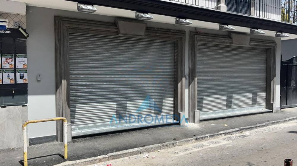 locale commerciale in affitto a Napoli in zona Secondigliano