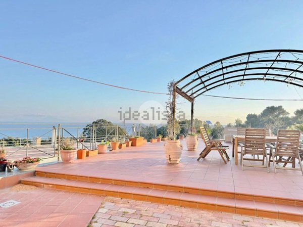 appartamento in affitto a Napoli in zona Posillipo