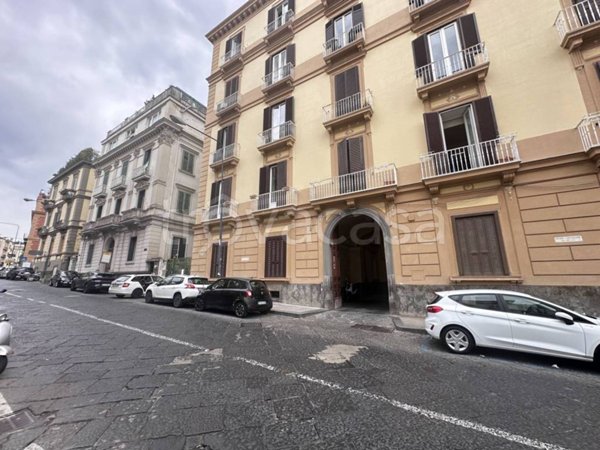 appartamento in affitto a Napoli in zona Chiaia