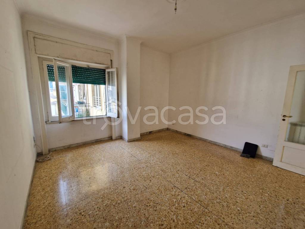 appartamento in affitto a Napoli in zona Stella