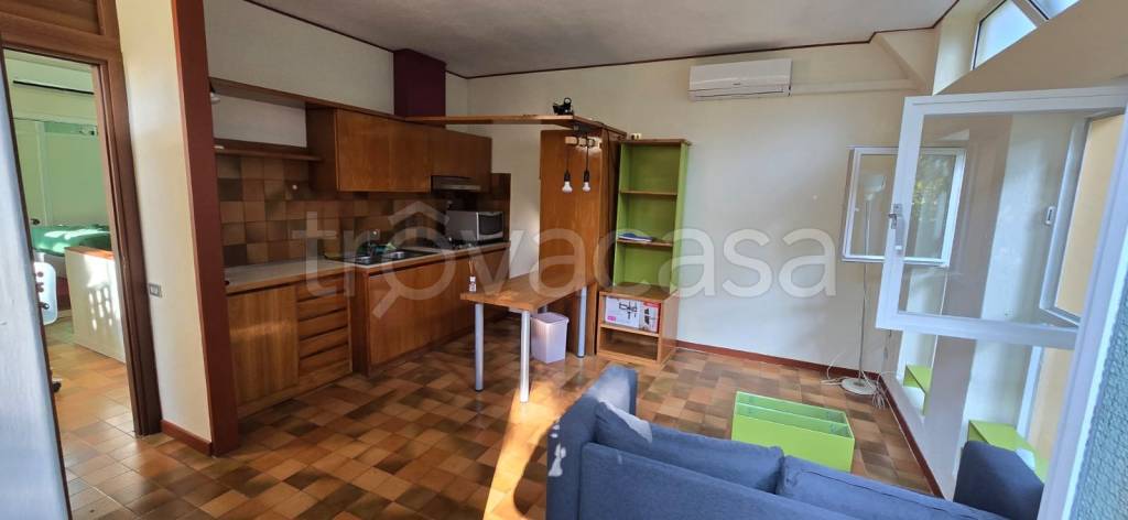 appartamento in affitto a Napoli in zona Chiaia