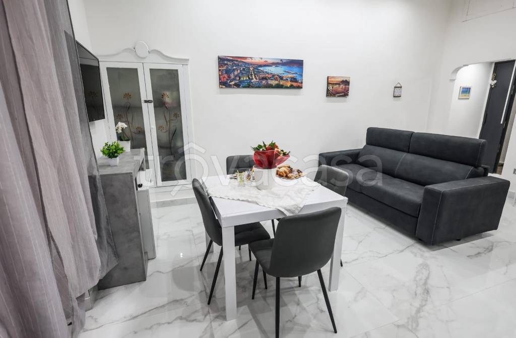 appartamento in affitto a Napoli