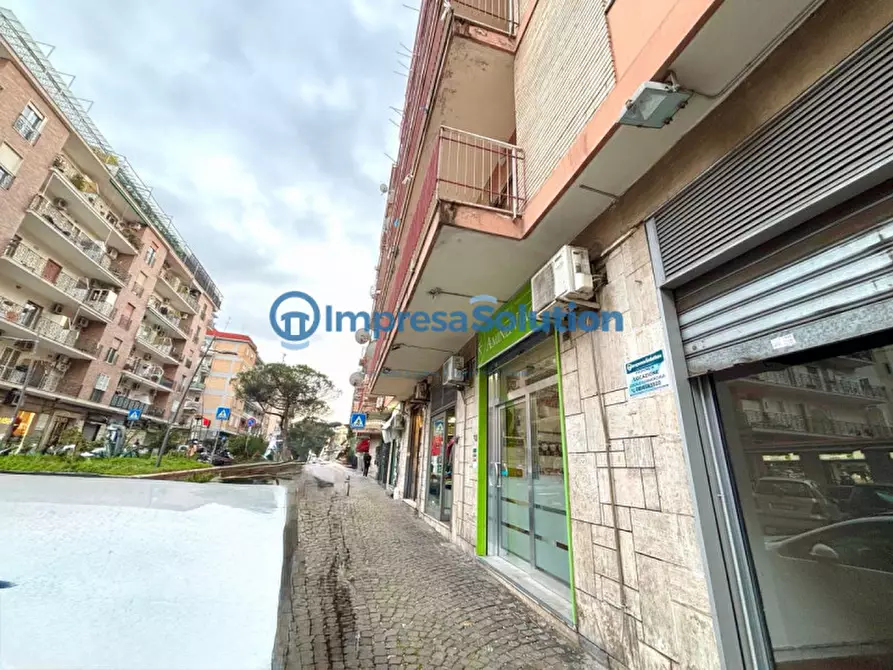 negozio in affitto a Napoli in zona Capodimonte / Colli Aminei