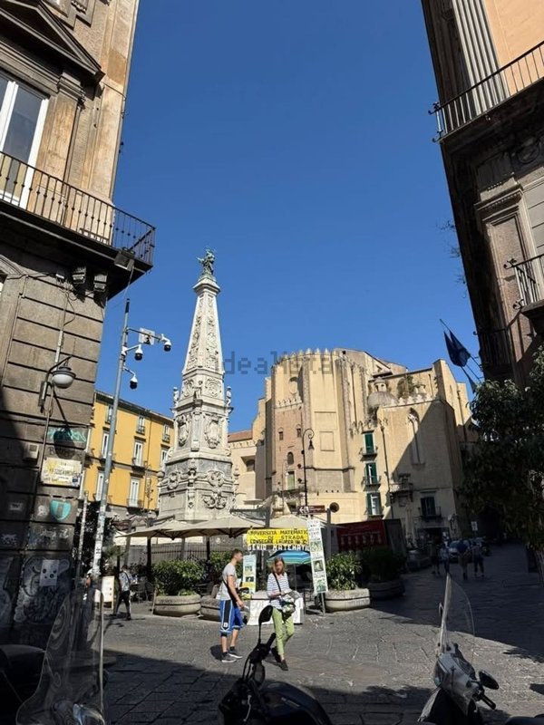 appartamento in affitto a Napoli in zona Mercato