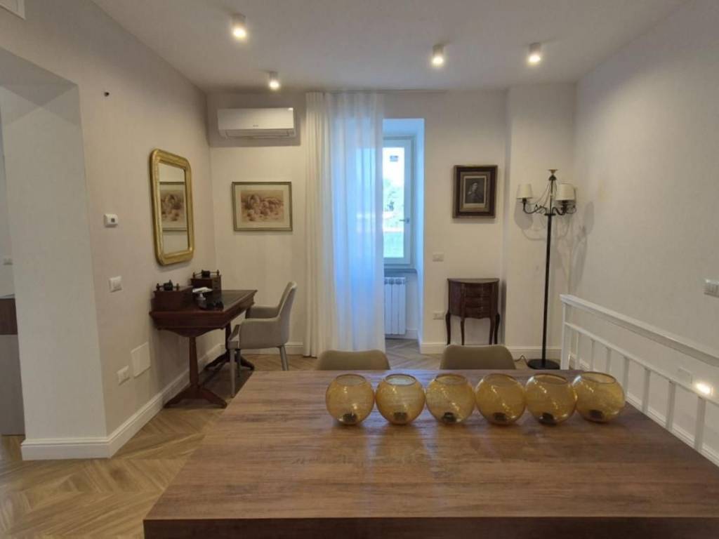 appartamento in affitto a Napoli in zona Capodimonte / Colli Aminei