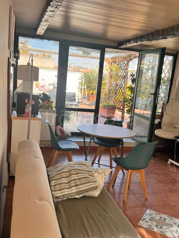 appartamento in affitto a Napoli