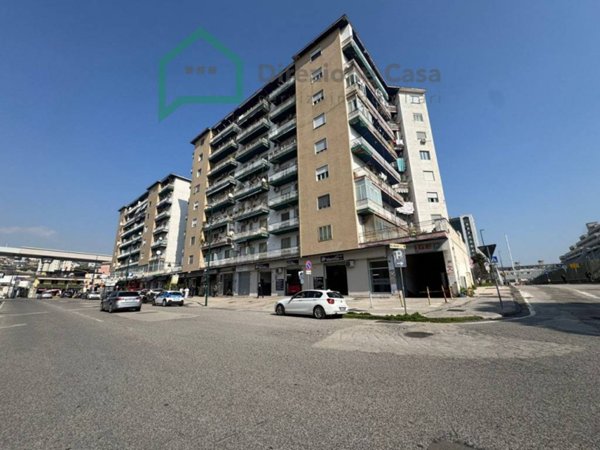 ufficio in affitto a Napoli in zona Poggioreale
