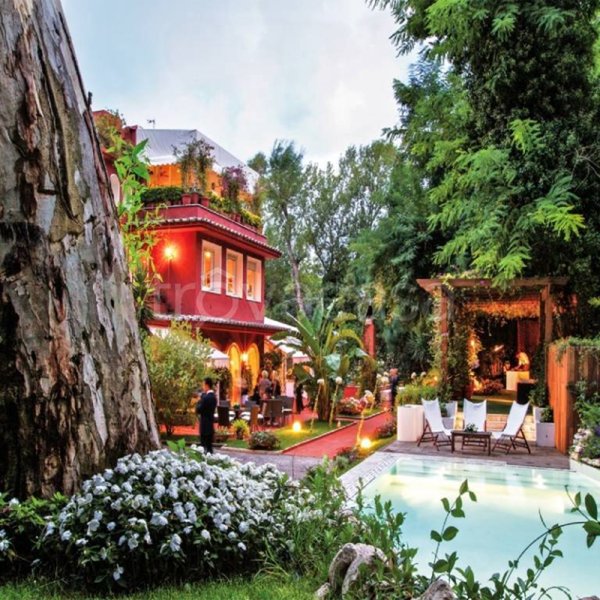 negozio in affitto a Napoli in zona Posillipo