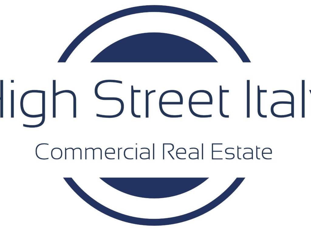 negozio in affitto a Napoli in zona Vomero