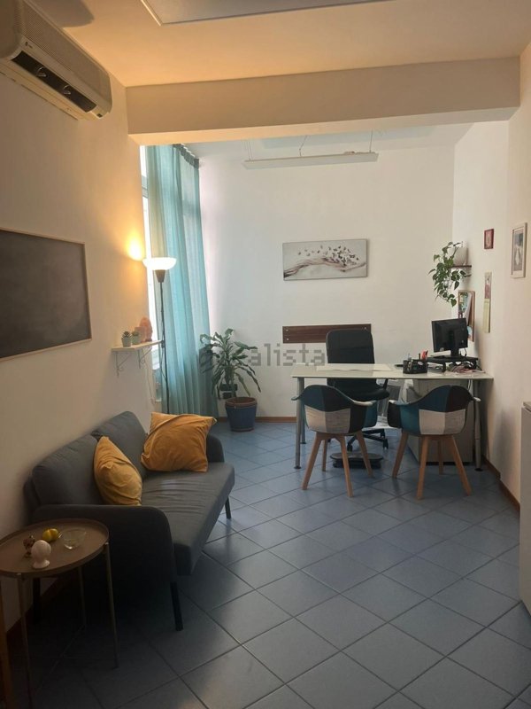 ufficio in affitto a Napoli in zona Arenella