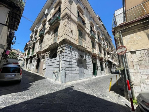 appartamento in affitto a Napoli in zona San Carlo all'Arena