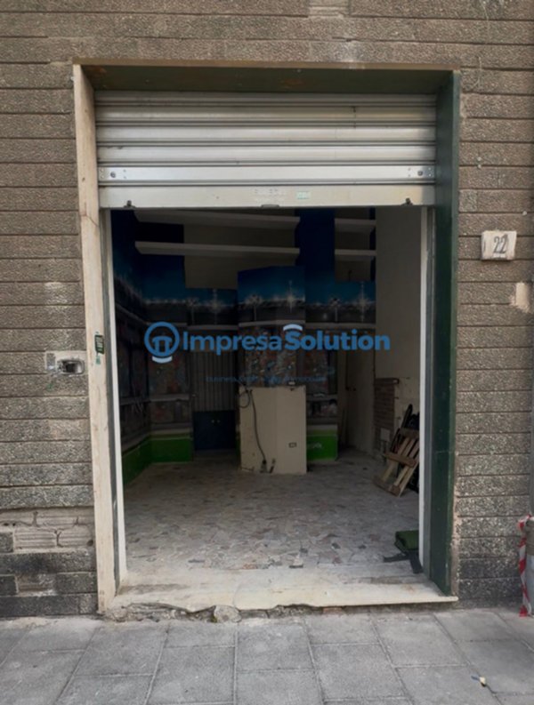 negozio in affitto a Napoli