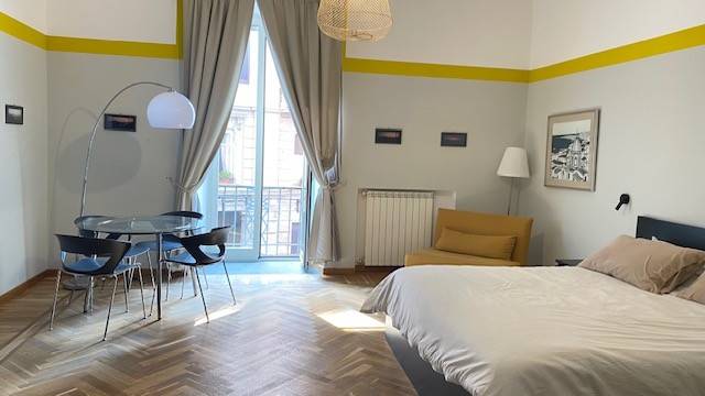 appartamento in affitto a Napoli in zona Chiaia