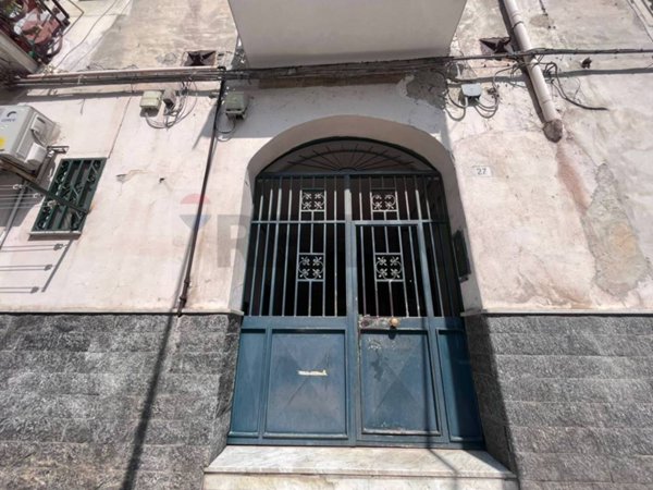 locale commerciale in affitto a Napoli in zona Secondigliano