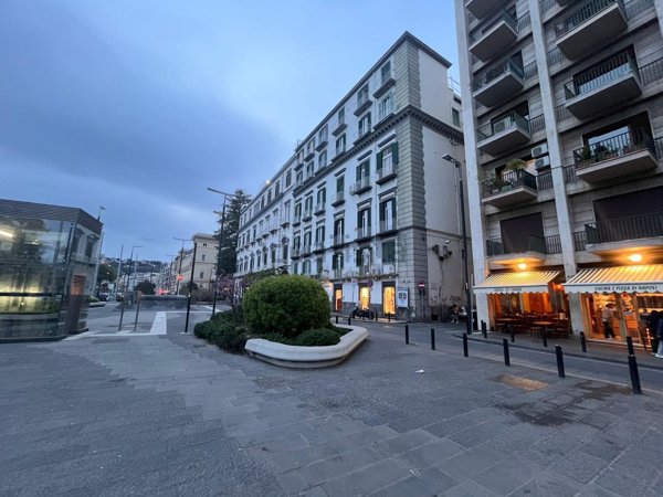 appartamento in affitto a Napoli in zona Chiaia