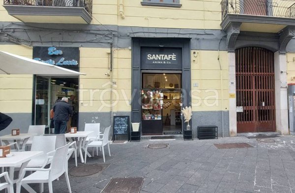 negozio in affitto a Napoli