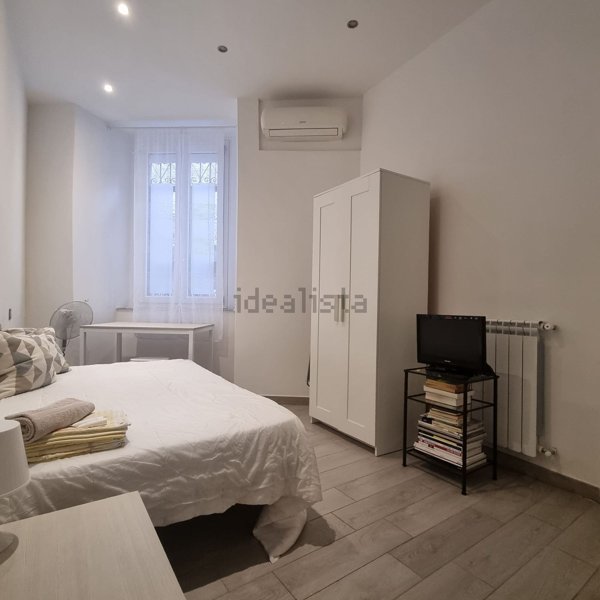 appartamento in affitto a Napoli in zona Chiaia