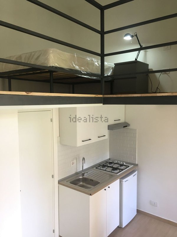 appartamento in affitto a Napoli in zona Stella