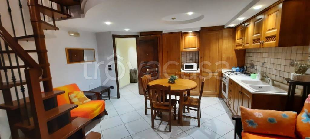 appartamento in affitto a Napoli in zona Montecalvario