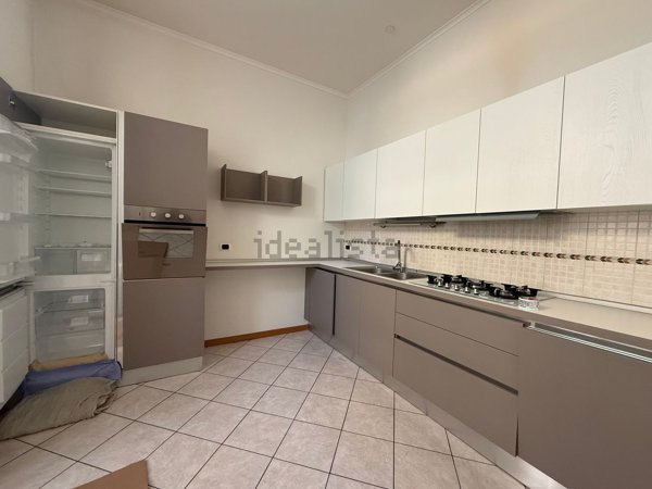 appartamento in affitto a Napoli in zona Chiaia